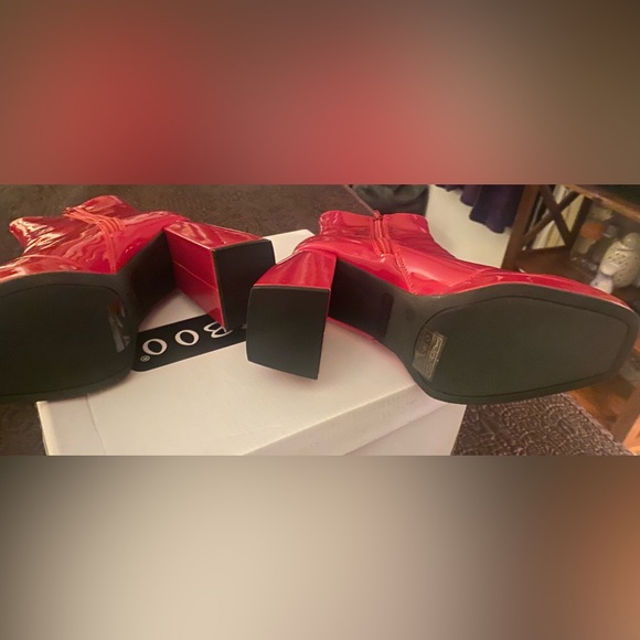 BAMBOO Red Heeled Boots - Picture 6 of 9